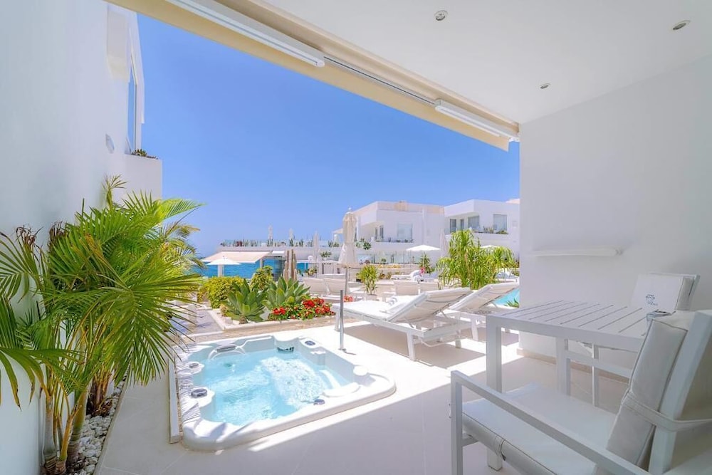 Lanis Suites De Luxe - Adults Only 71/108