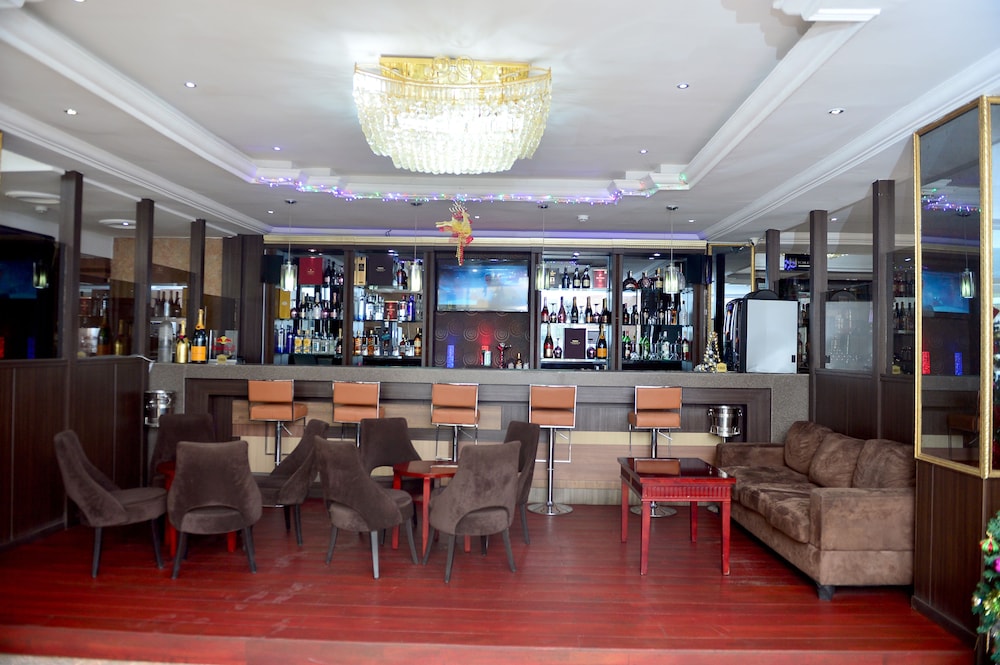 R & A CITY HOTEL 22/30