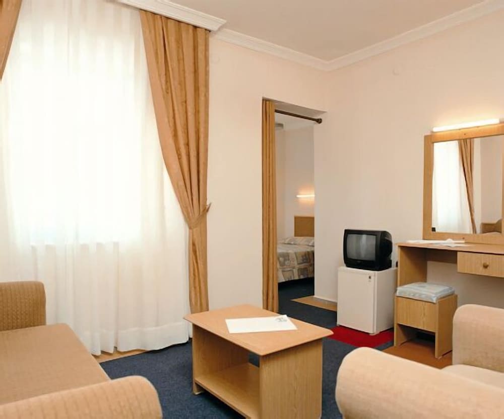 Pineta Club Hotel 30/50