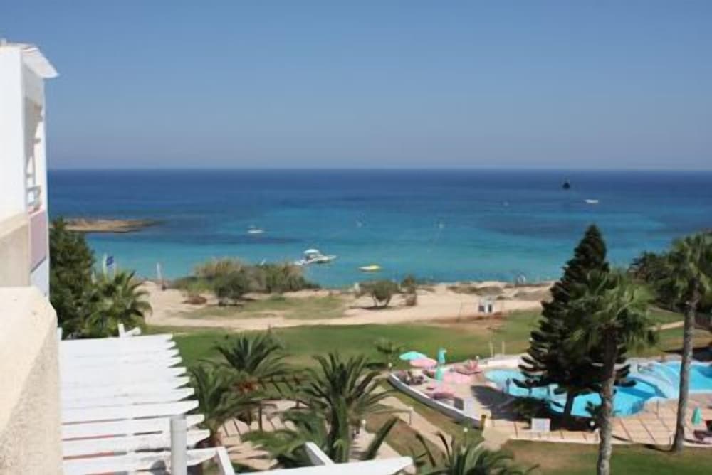 Astreas Beach Hotel 36/50