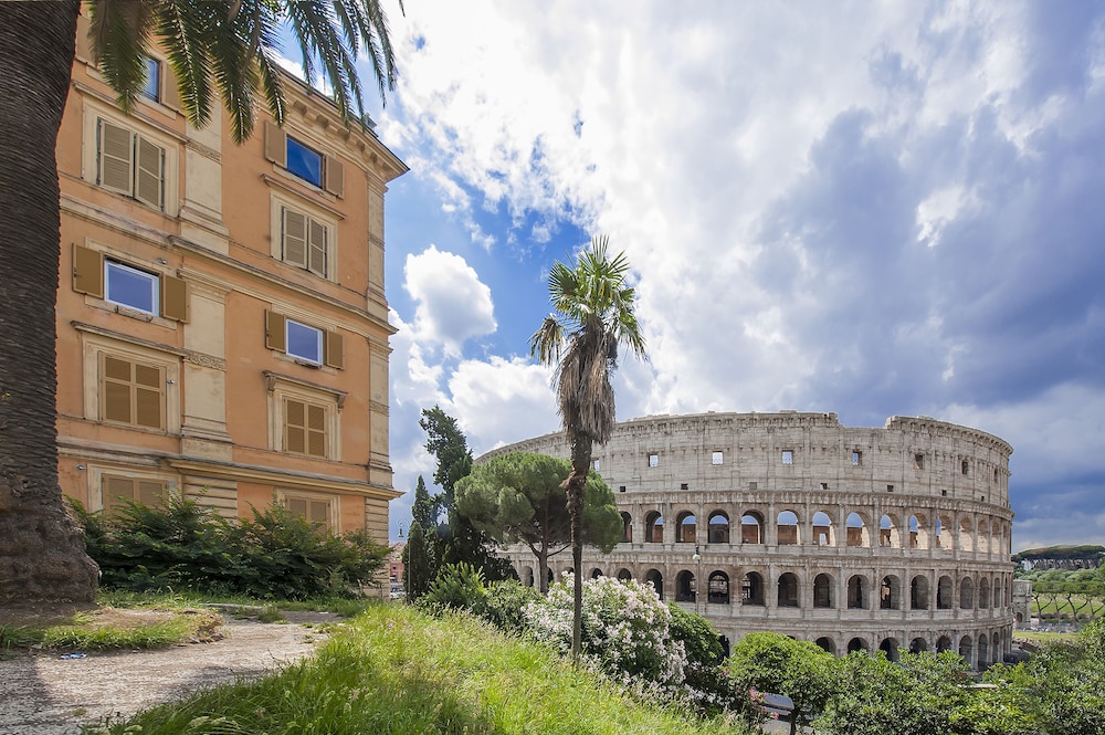 Colosseum Corner 6/61