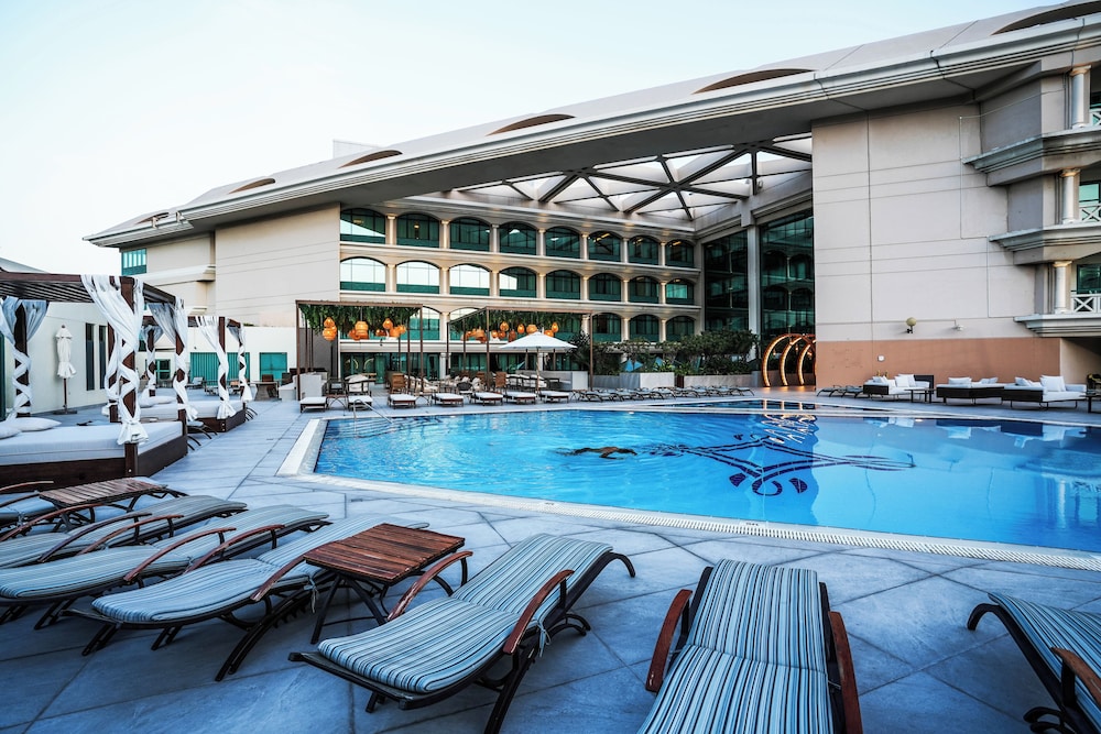 swimming pool spa