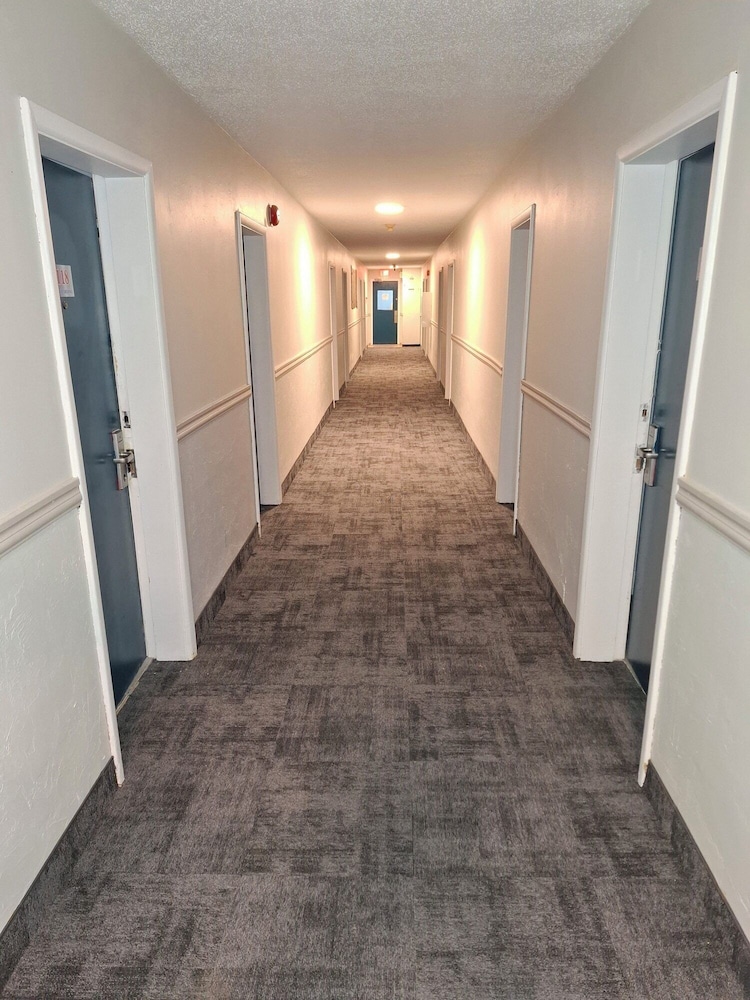 Motel6 Cornwall, On in CORNWALL - ONTARIO