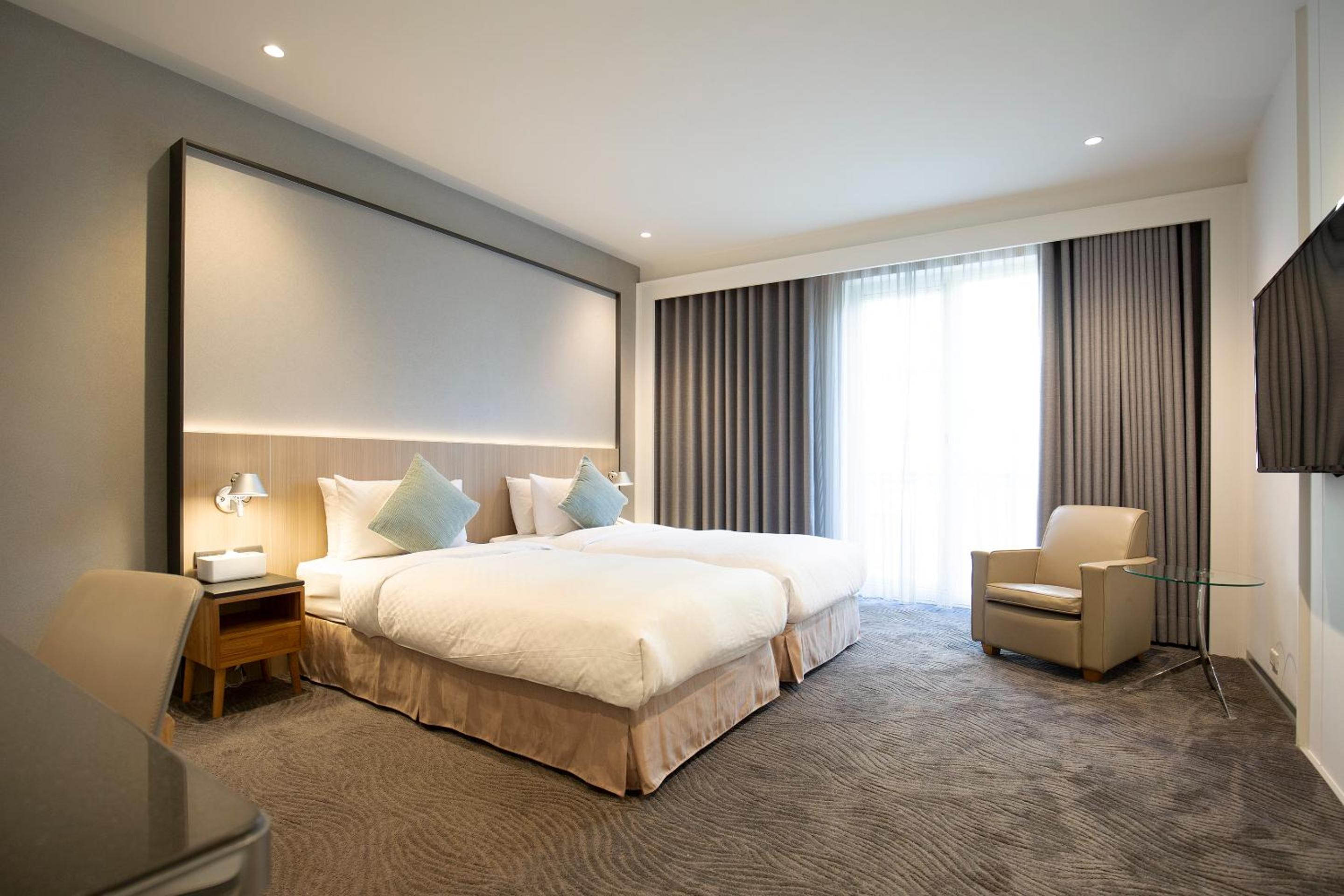 DELUXE, TWIN BEDS, TERRACE