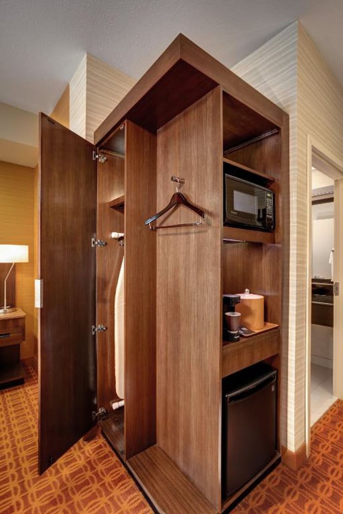 Fairfield by Marriott Inn & Suites San Francisco Airport Oyster Point Area 45/46