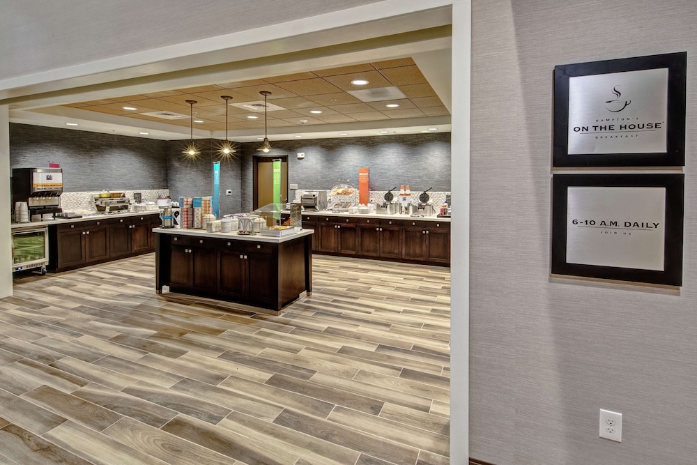 Hampton Inn and Suites Culpeper 6/18