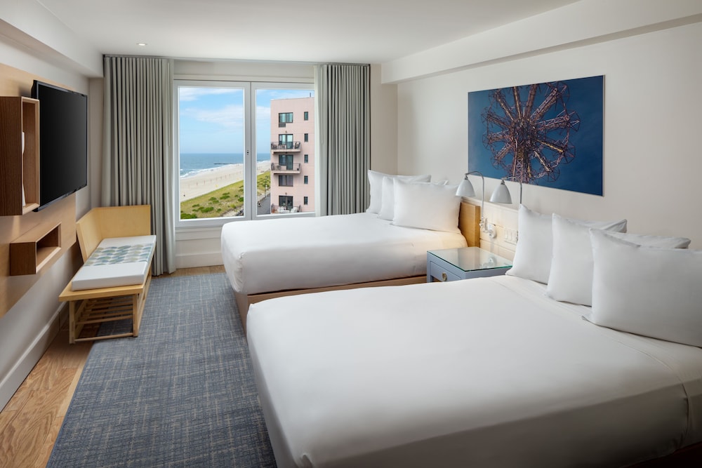 ROOM, 2 DOUBLE BEDS, INTERIOR VIEW