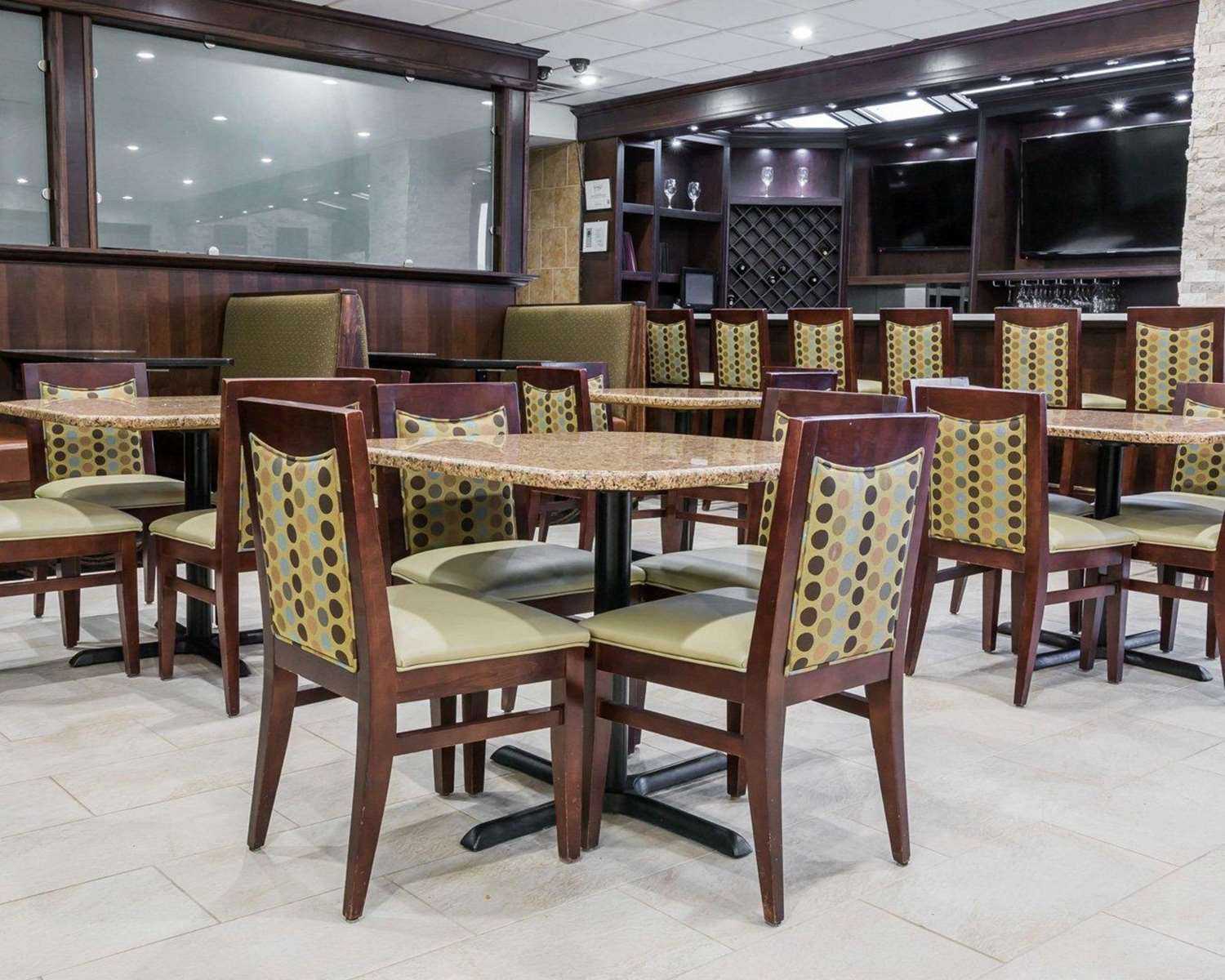 Comfort Inn Metro Airport 14/22