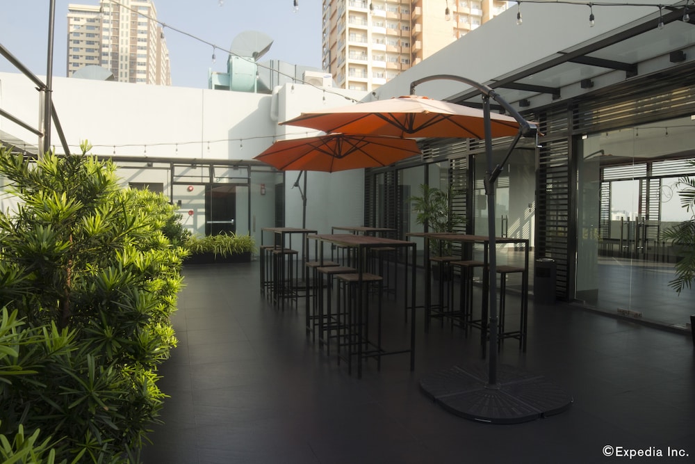 Amelie Hotel Manila 17/20