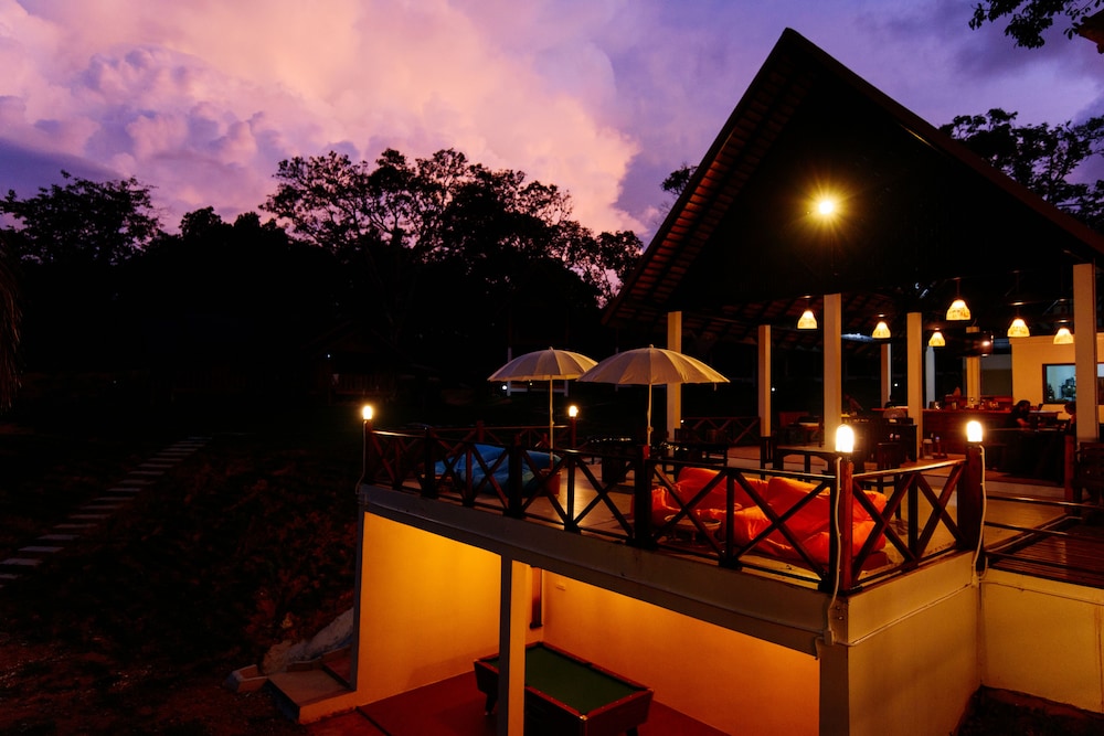 Phayamas Private Beach Resort 9/59