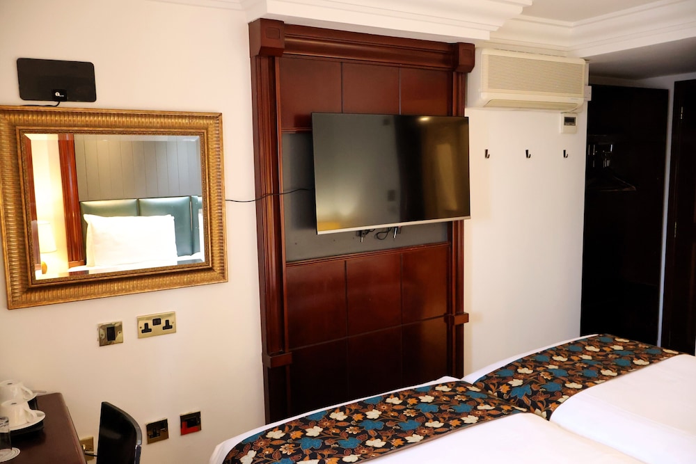Dreamtel London Kensington 45/50