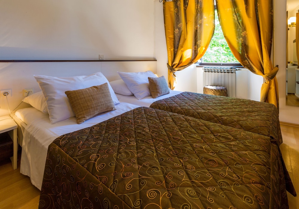 Hotel Kastel 10/30