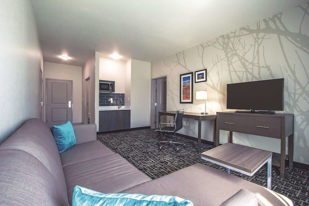 La Quinta Inn Suites By Wyndham Pampa 27/52