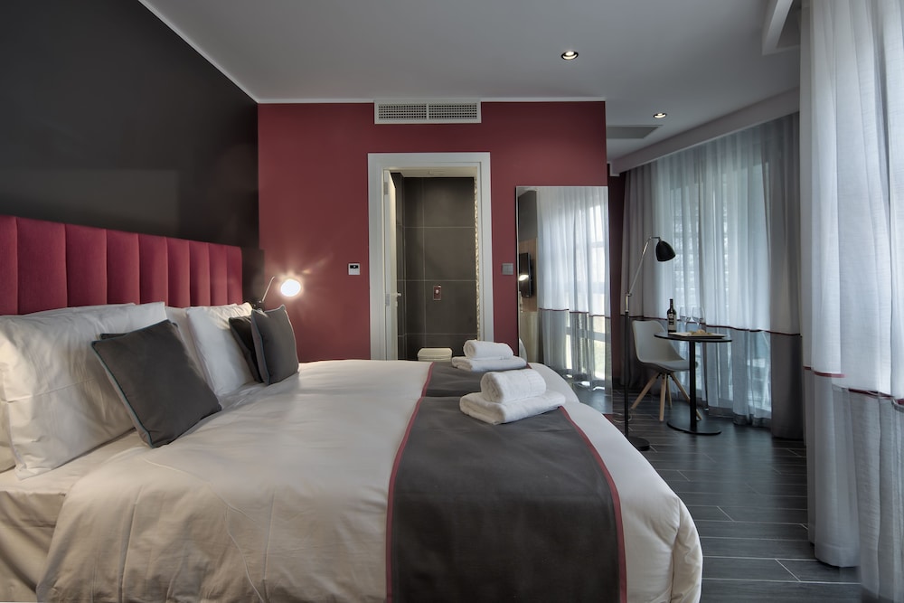 BE HOTEL 22/78