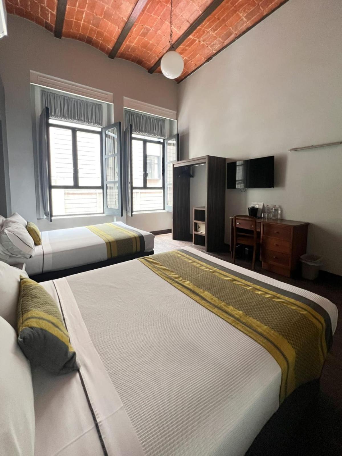 Room, Twin Beds
