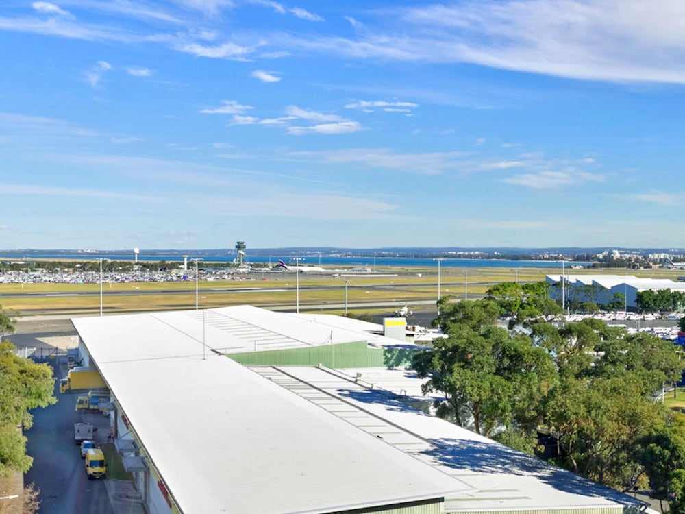 Mantra on Sydney Airport 42/43