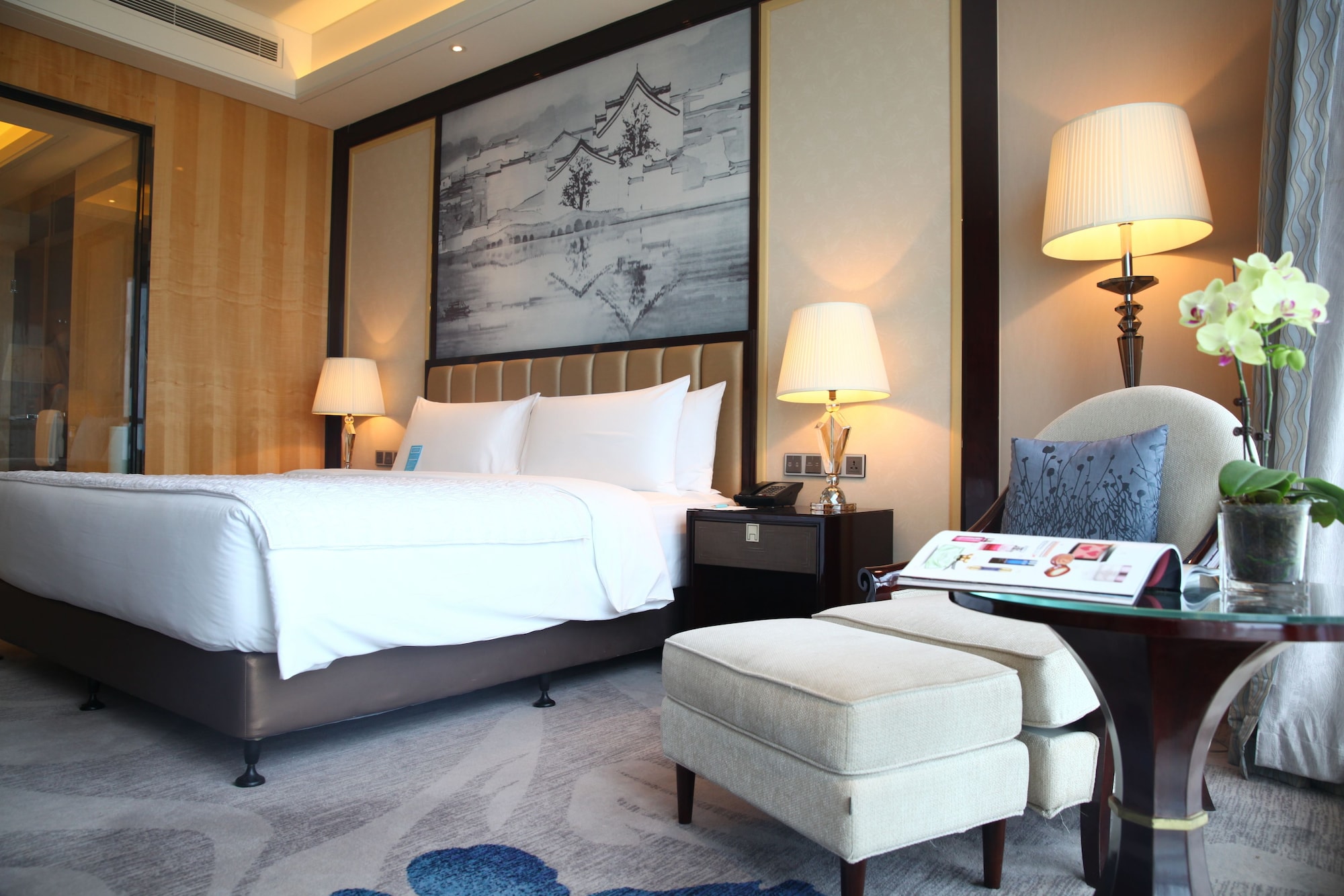 غرفة بسرير كينج بإطلالة على المدينة، Le Meridien Yixing 2/5