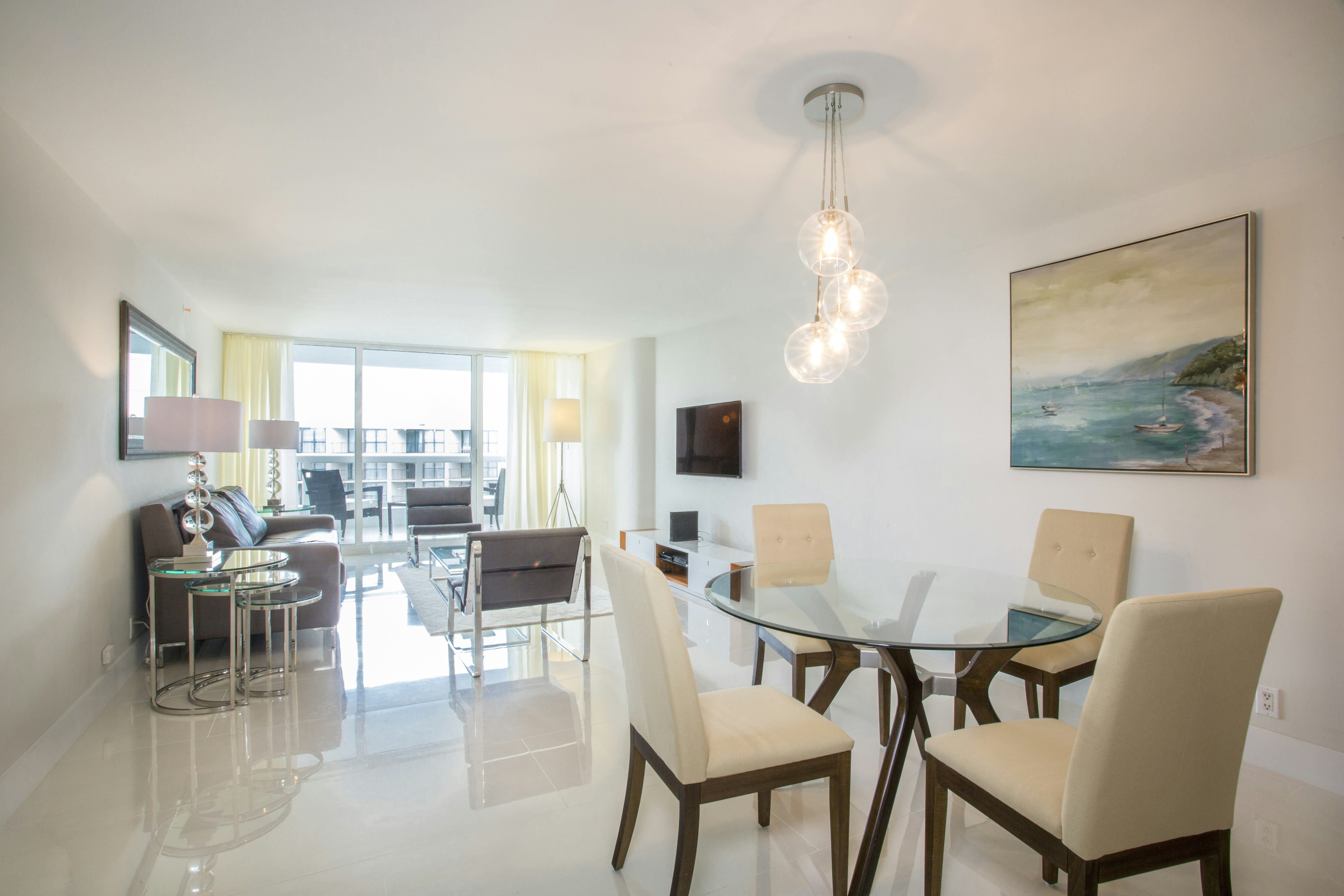 Doubletree By Hilton Grand Hotel Biscayne Bay 52/67