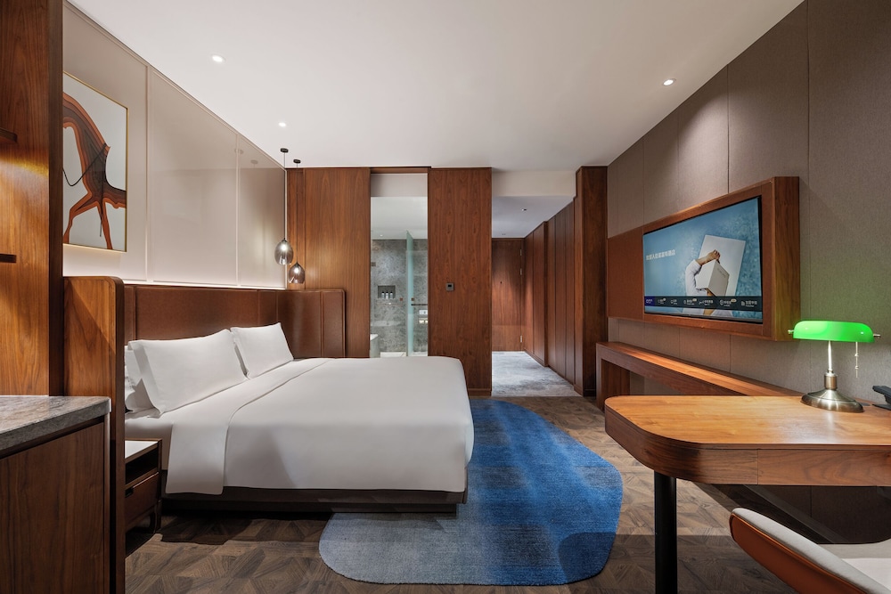 Novotel Shanghai Baoshan Jiusi 12/46