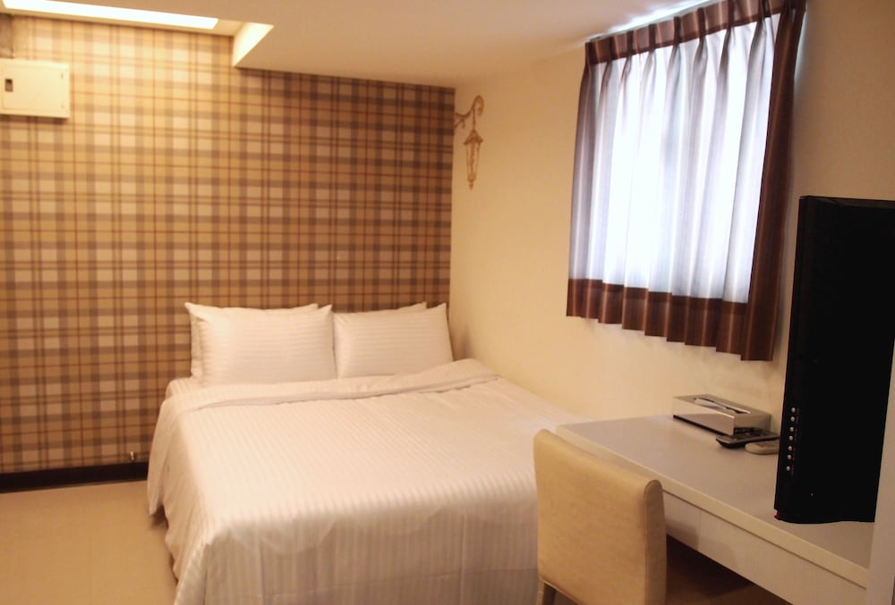 DONGMEN HOTEL 28/54