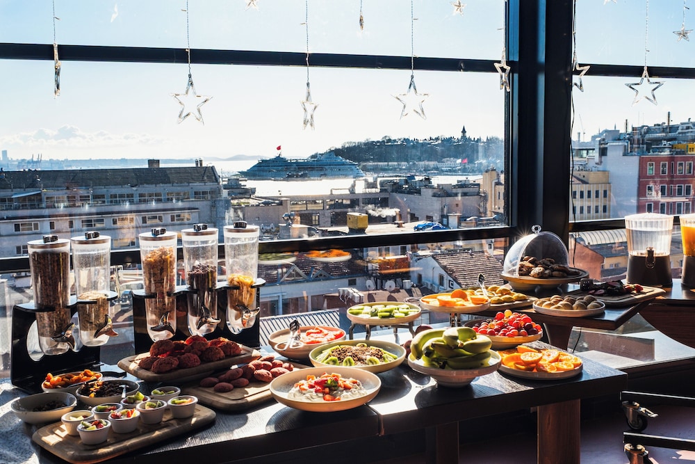 Sub Karakoy Hotel 37/47