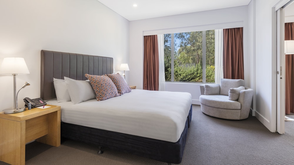 Rydges Resort Hunter Valley 18/65
