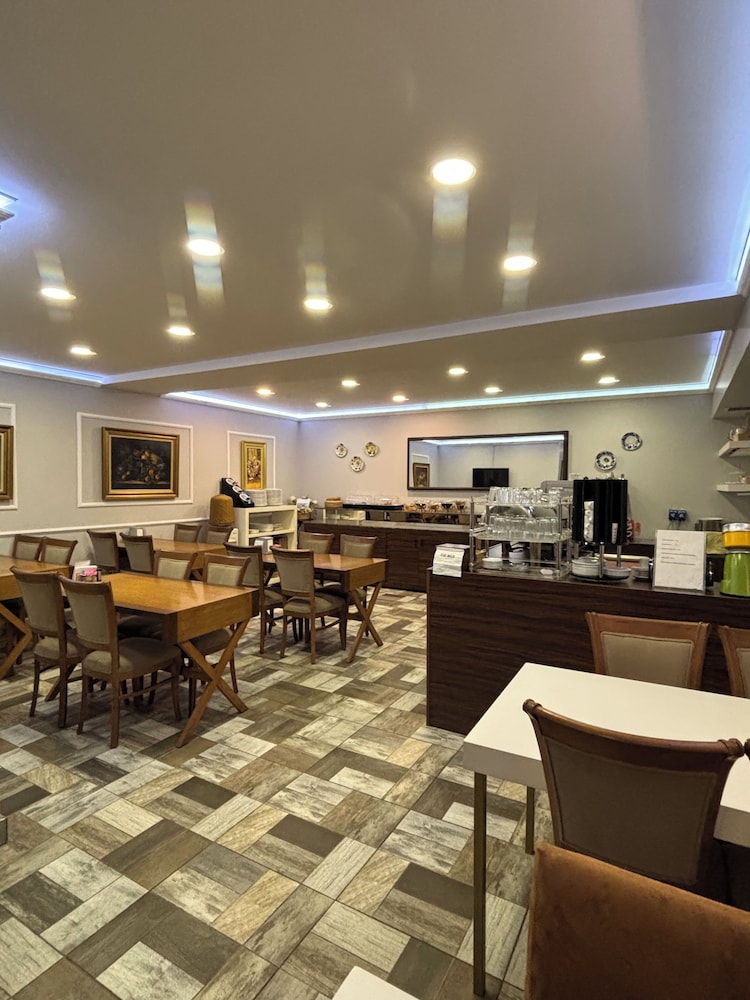 Wame Suite Hotel 74/85
