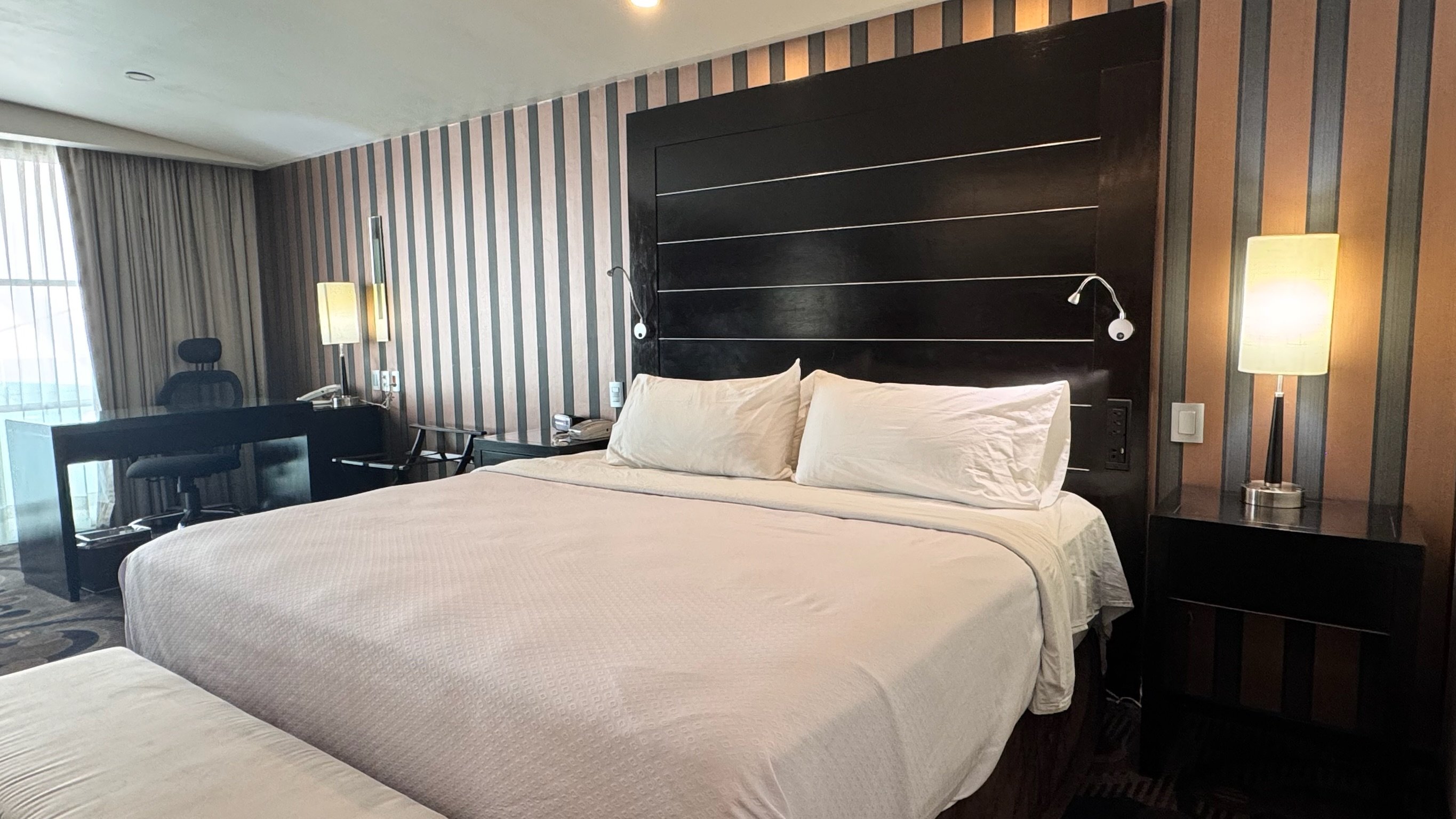 Crowne Plaza Toluca-Lancaster 9/78