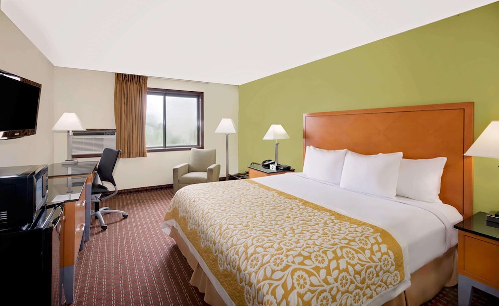 Studio, Suite, King Bed, Jetted Tub