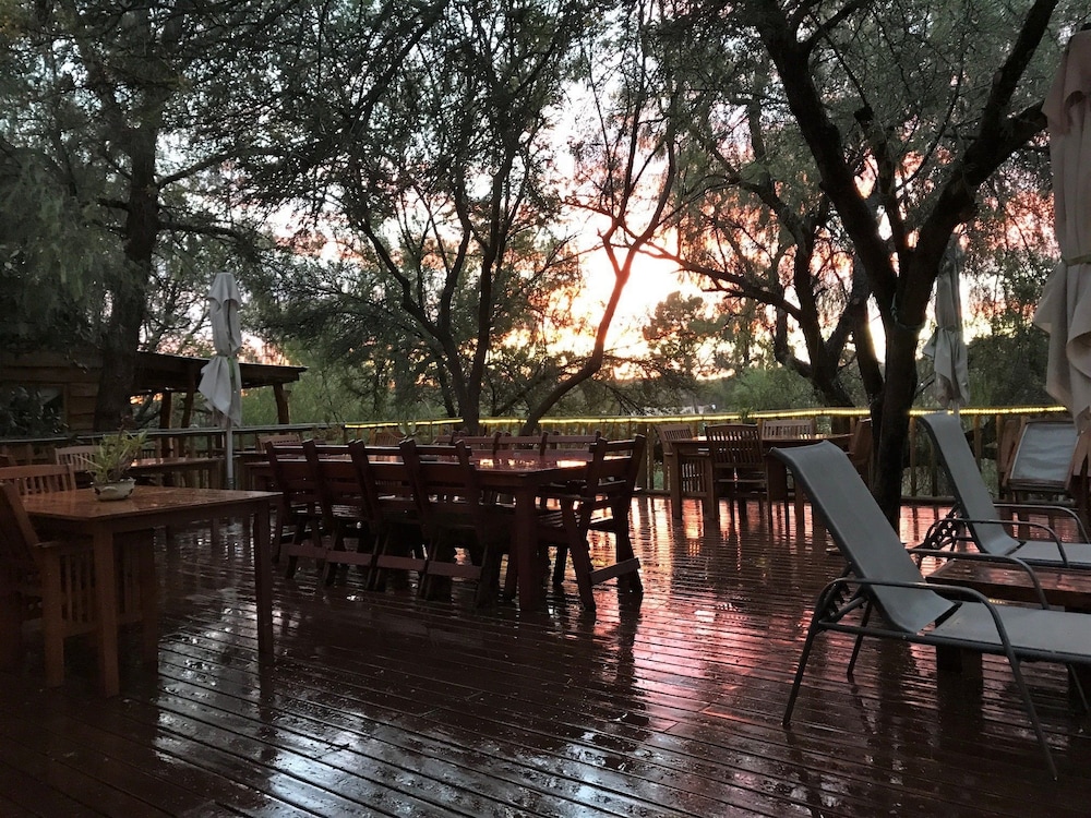 Riverside Lodge 44/50