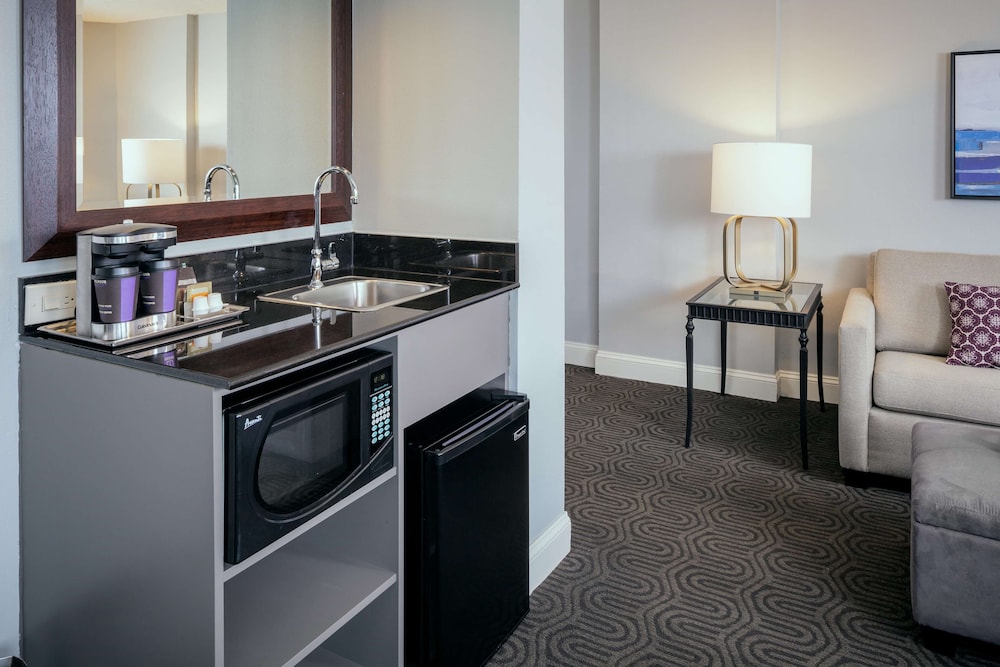 Hilton Brentwood/Nashville Suites 58/81