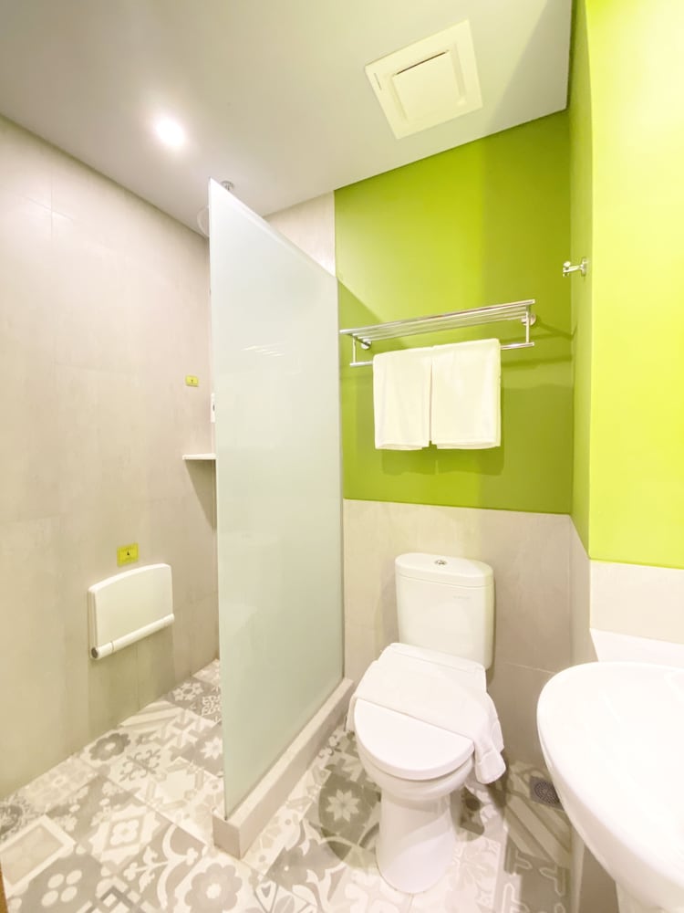 RV Hotel Gianyar 34/35