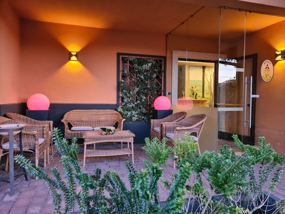 Hotel Cladan 45/63