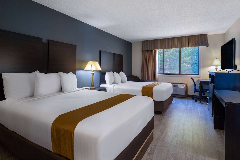 Travelodge by Wyndham Merrill 14/50