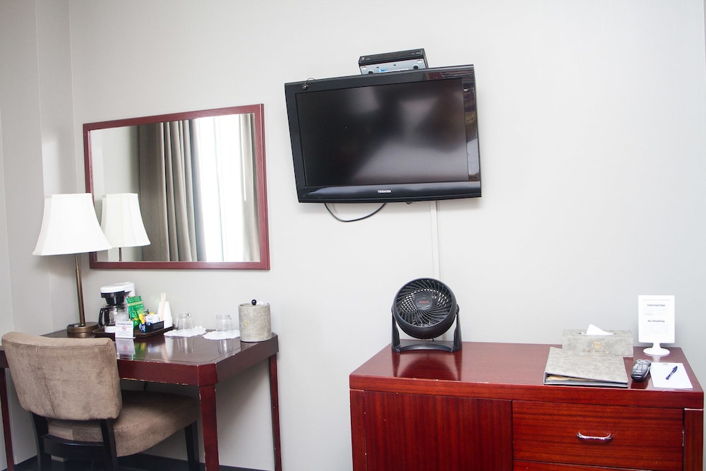 King Edward Hotel 43/55