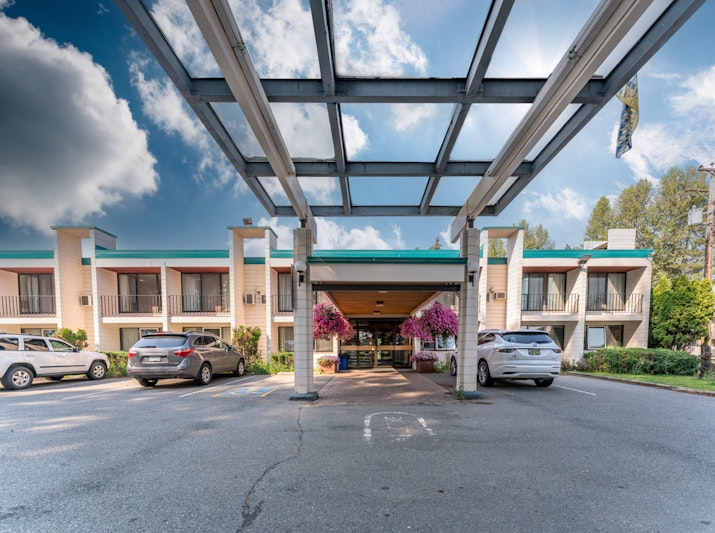 Prestige Riverside Lodge Quesnel 17/18