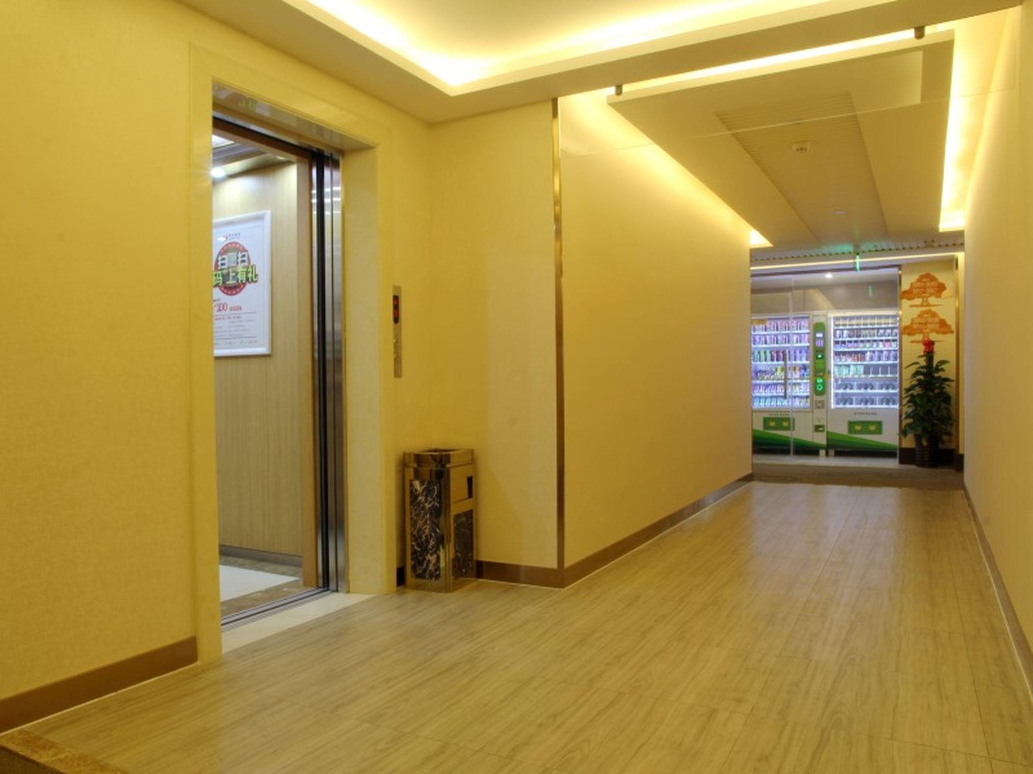 GreenTree Inn ShanghaiBaoshan District Tieshan Road Youyi Road Hotel 28/32