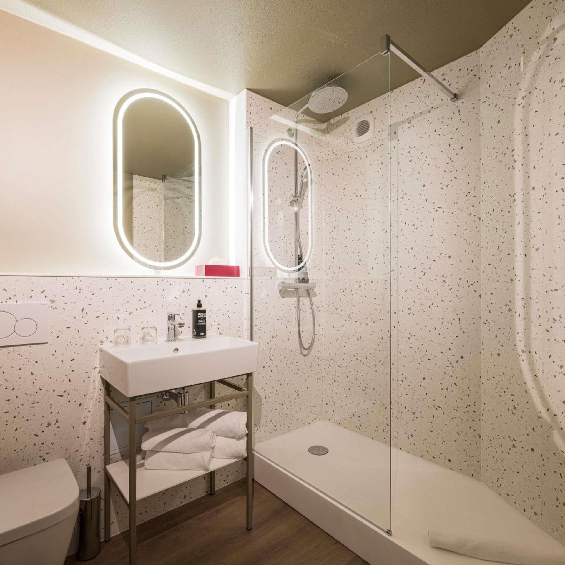 غرفة سوبيريور بسرير مزدوج، ibis Styles Annecy Le Vieux 3/3