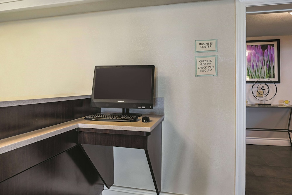 Wingate by Wyndham Galveston Beachfront at Seawall 23/32