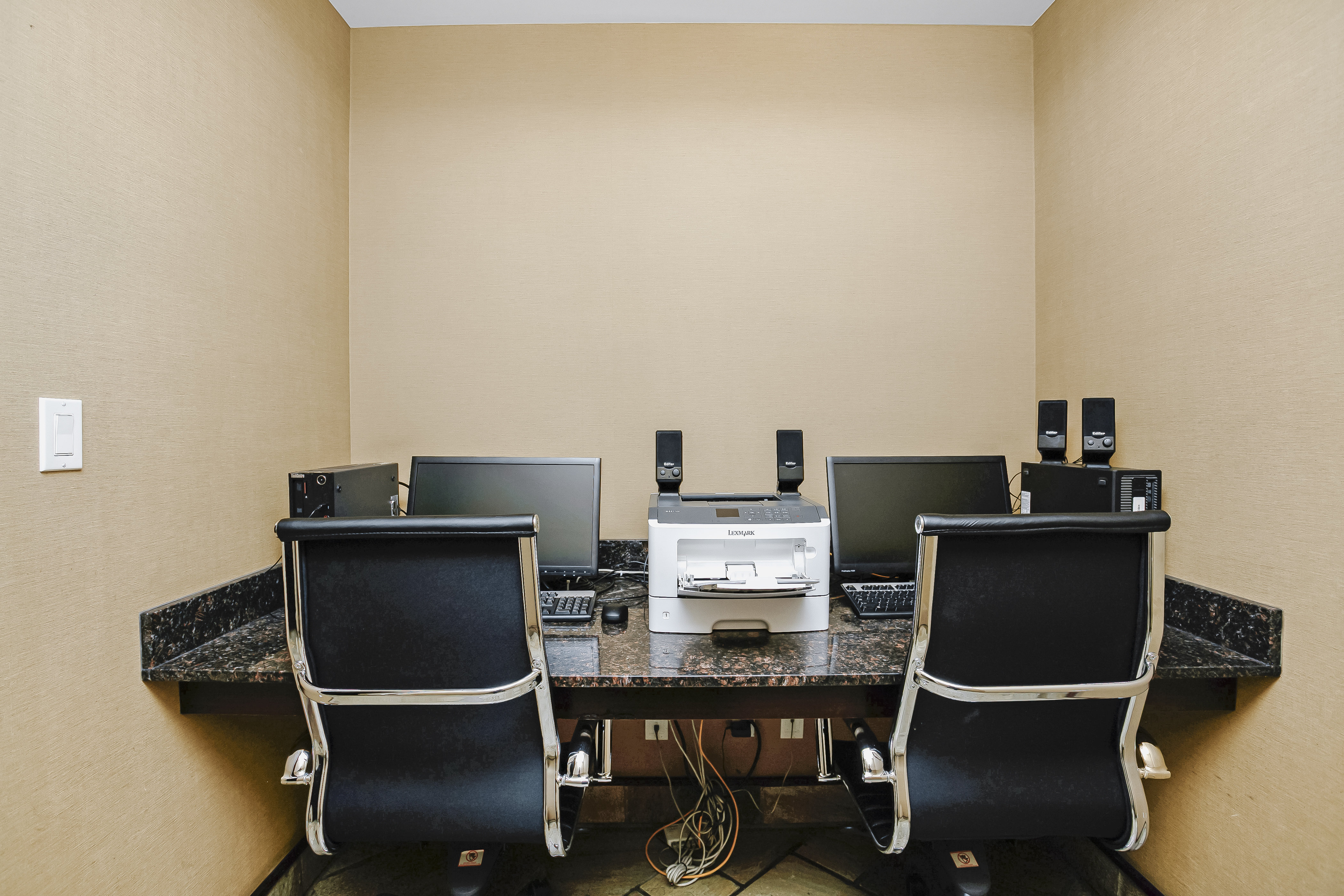 Holiday Inn Express Suites Slave Lake 63/69