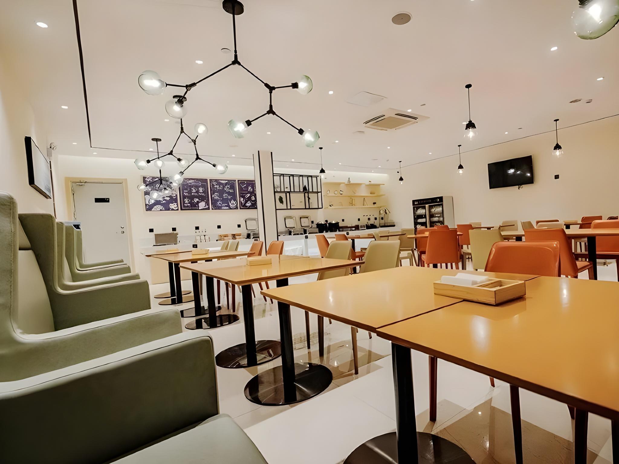 City Comfort Inn (Dali Railway Station) 44/55