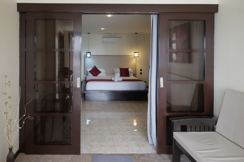 Cliffside Resort Panglao 32/68
