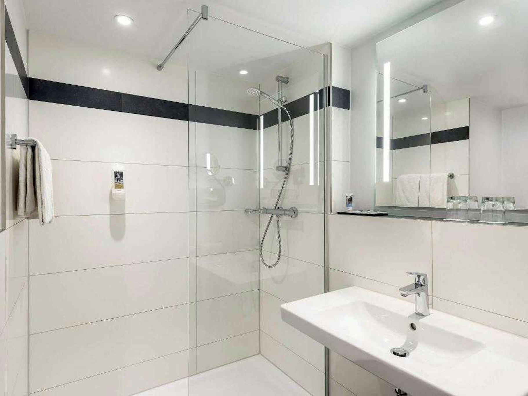 غرفة قياسية بسريرين منفصلين، Mercure Hotel Bielefeld Johannisberg 5/5