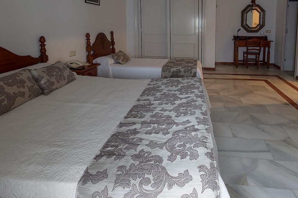 Hotel La Pinta 23/41