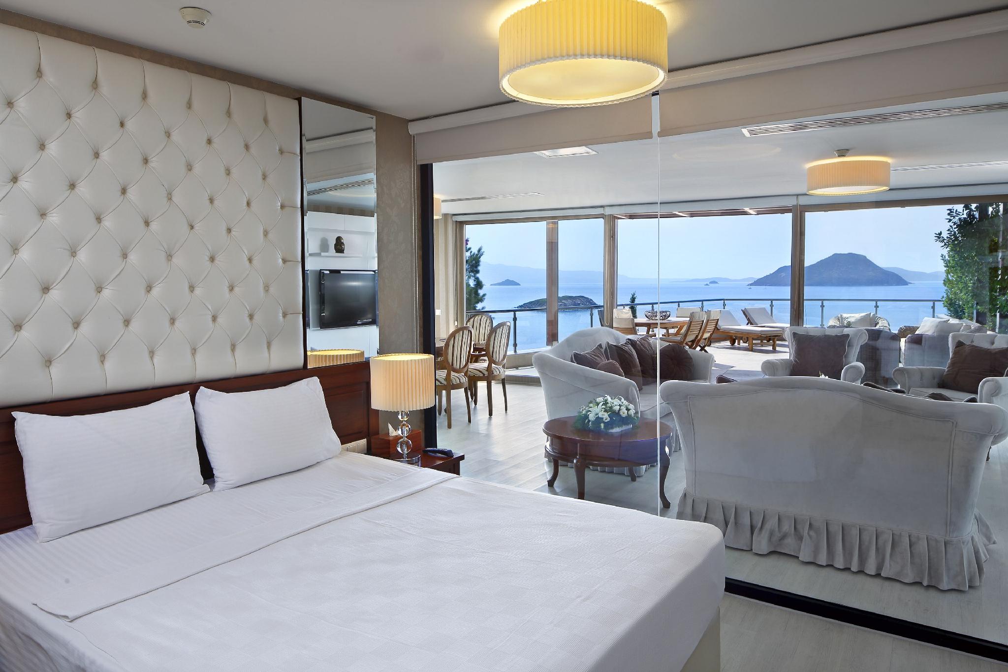 Penthouse Suite, King Bed, Sea View