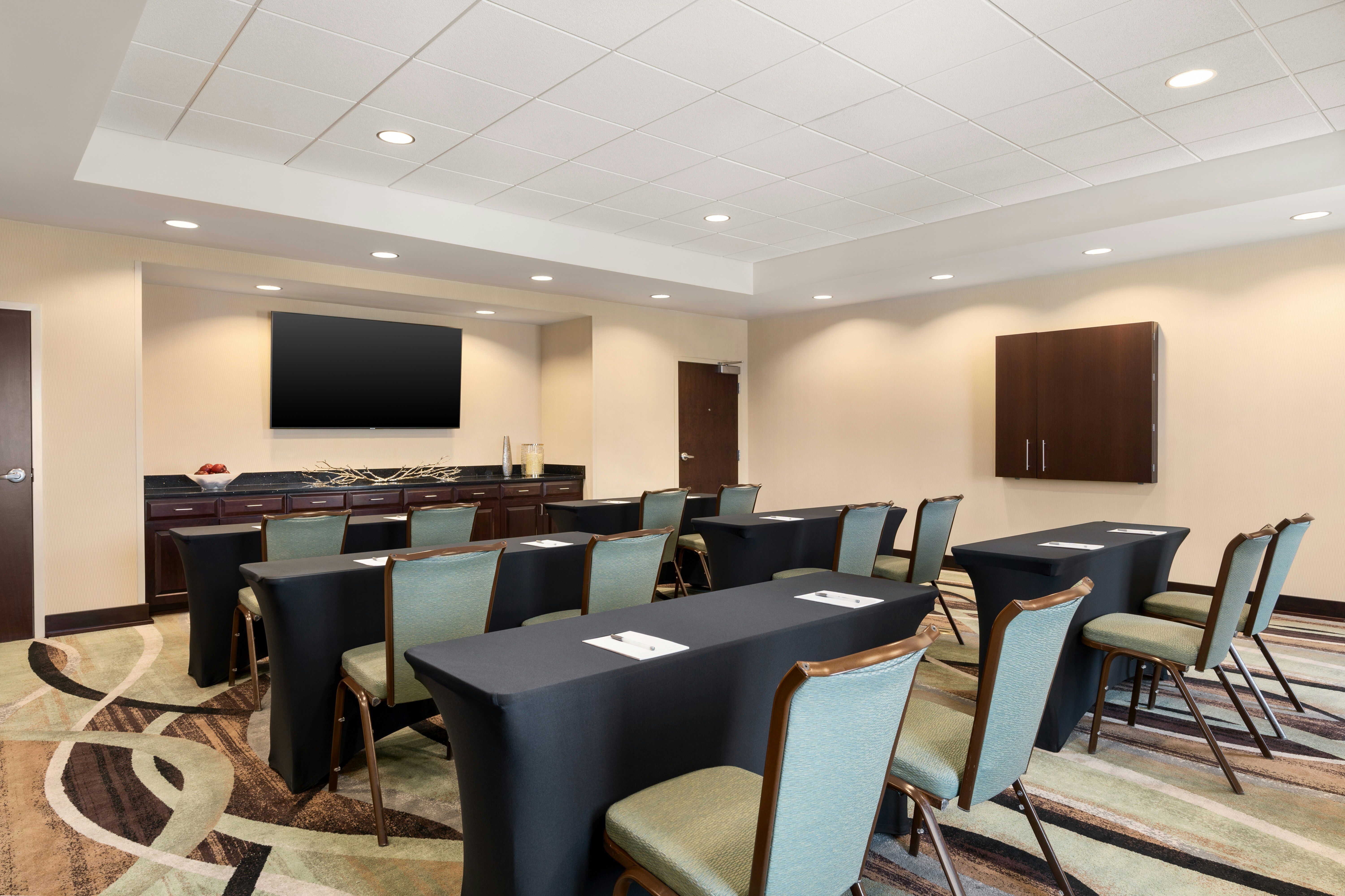 Hampton Inn and Suites Mount Joy Lancaster West 37/43