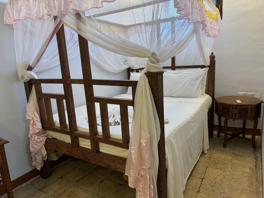 Princess Salme Inn 11/50