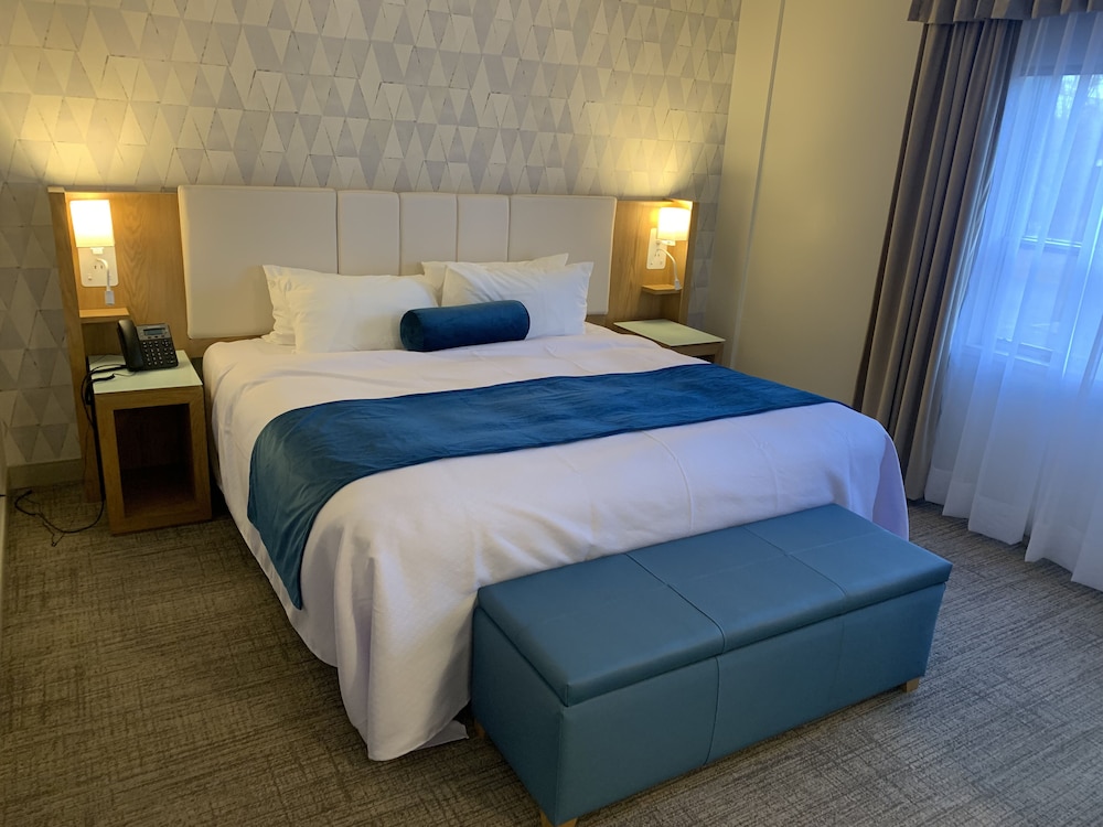 1 Bedroom, Town Center