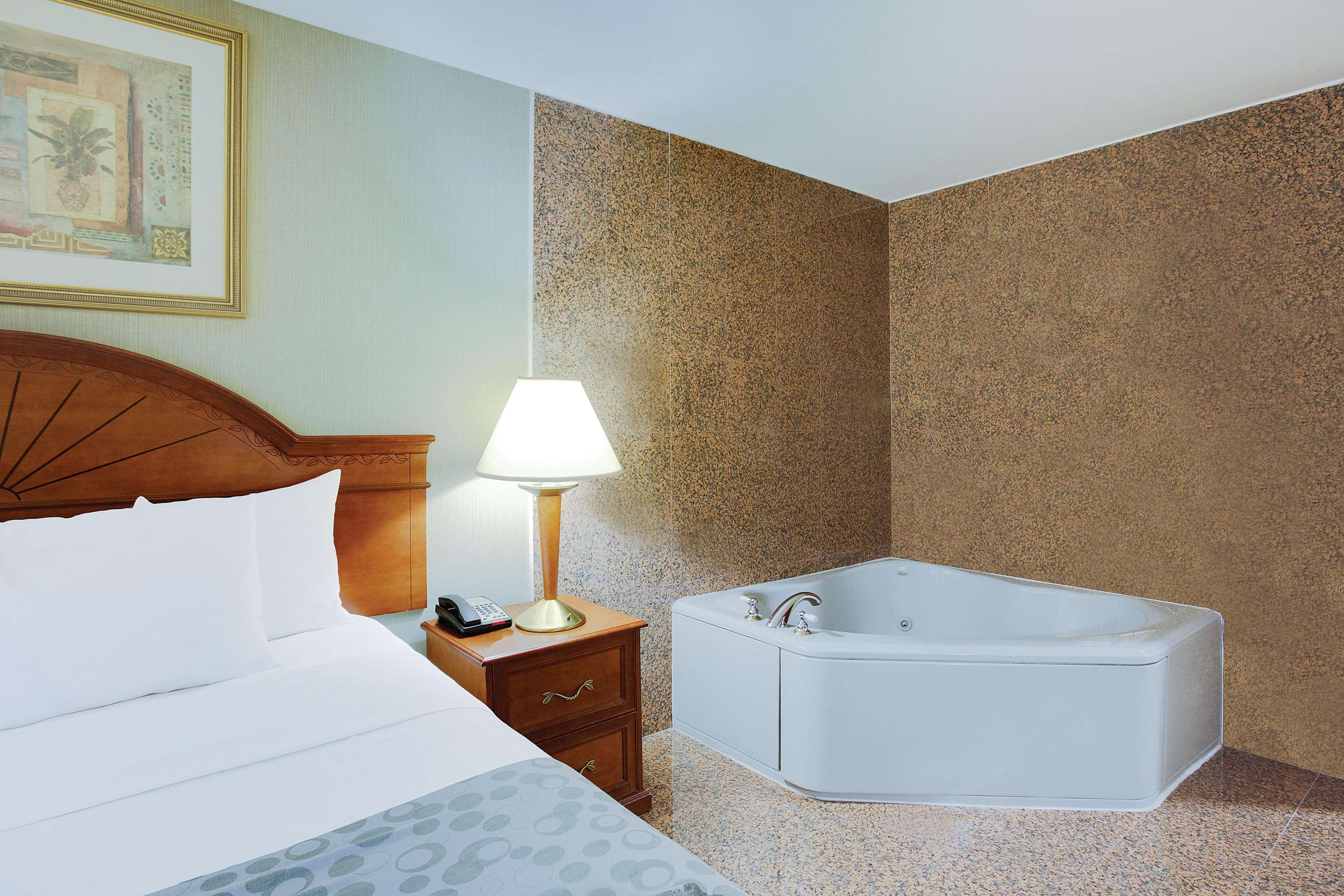 La Quinta Inn Queens New York City 19/19