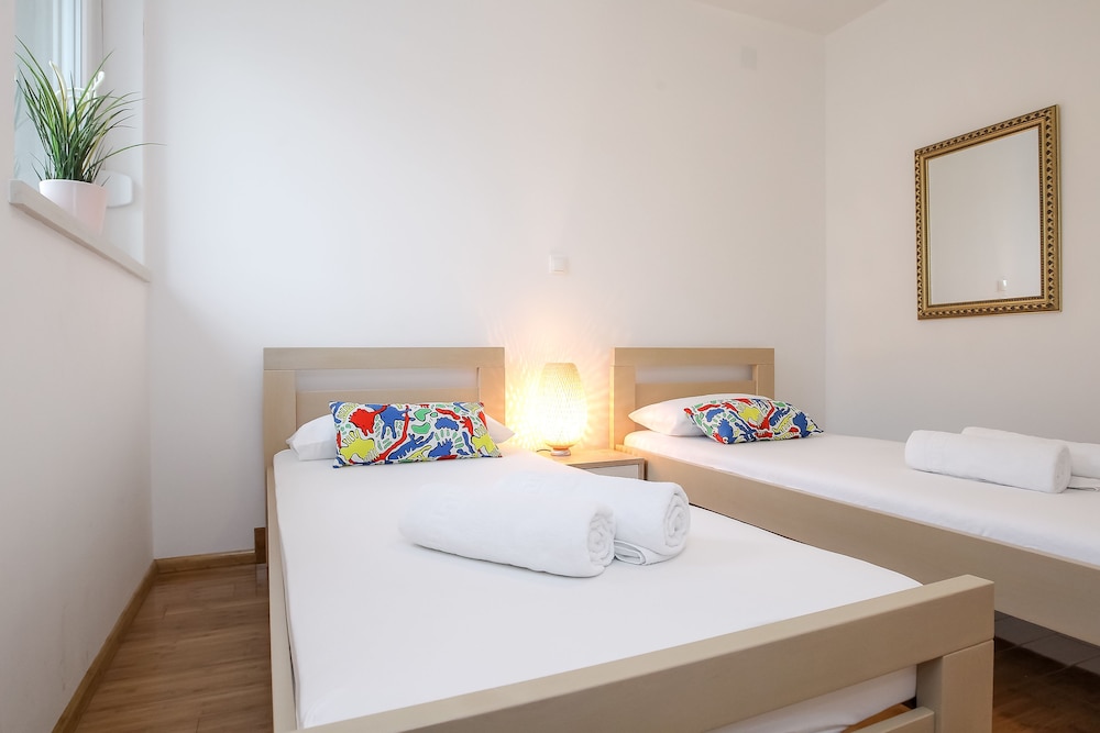 Apartments Tomana 33/50
